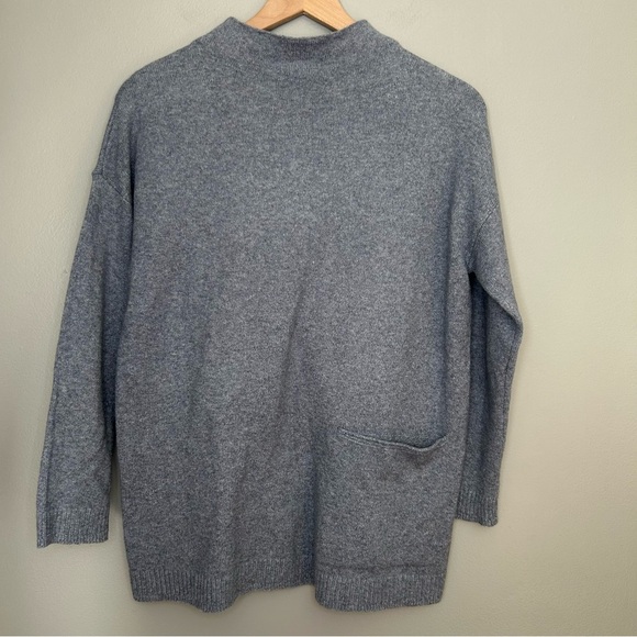 J. Jill Sweaters - J.Jill Wearever Collection Gray Mockneck Sweater with Pocket, Size Small Petite